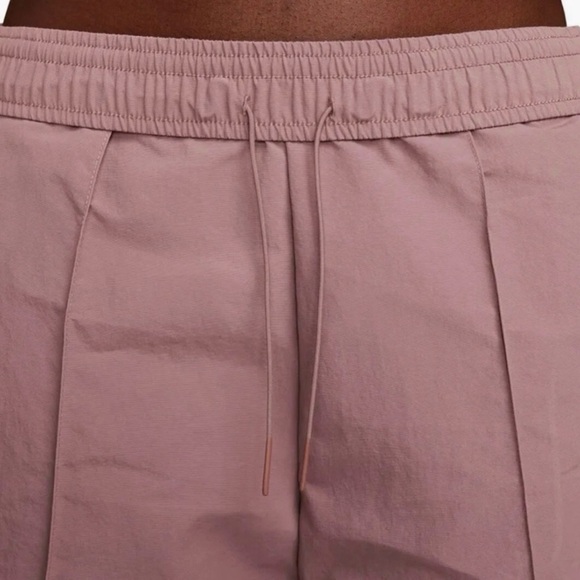 Nike Pants Sportswear Everything Wovens Women's XL Mauve Mid-Rise Open-Hem Wide - Picture 6 of 11